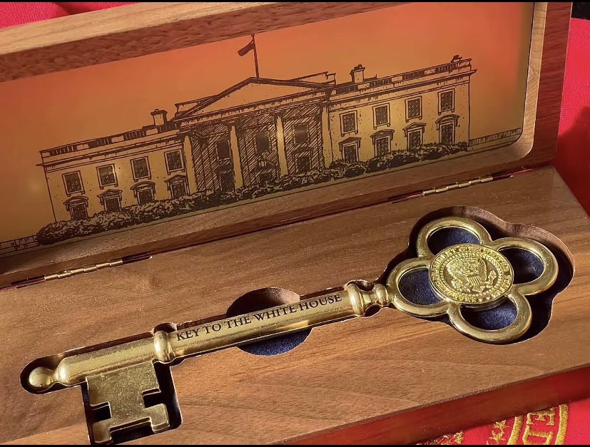 Donald Trump Jr Q tweet media