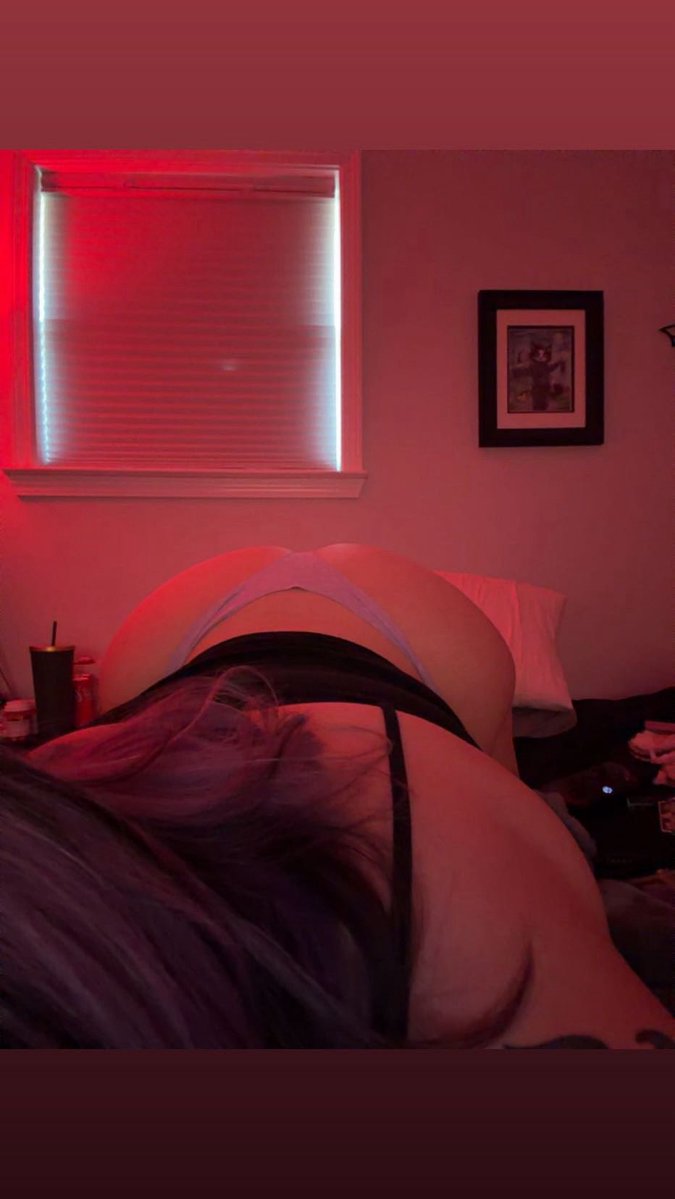 your local goth succubus tweet media