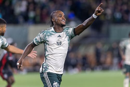 Tom Bogert tweet media