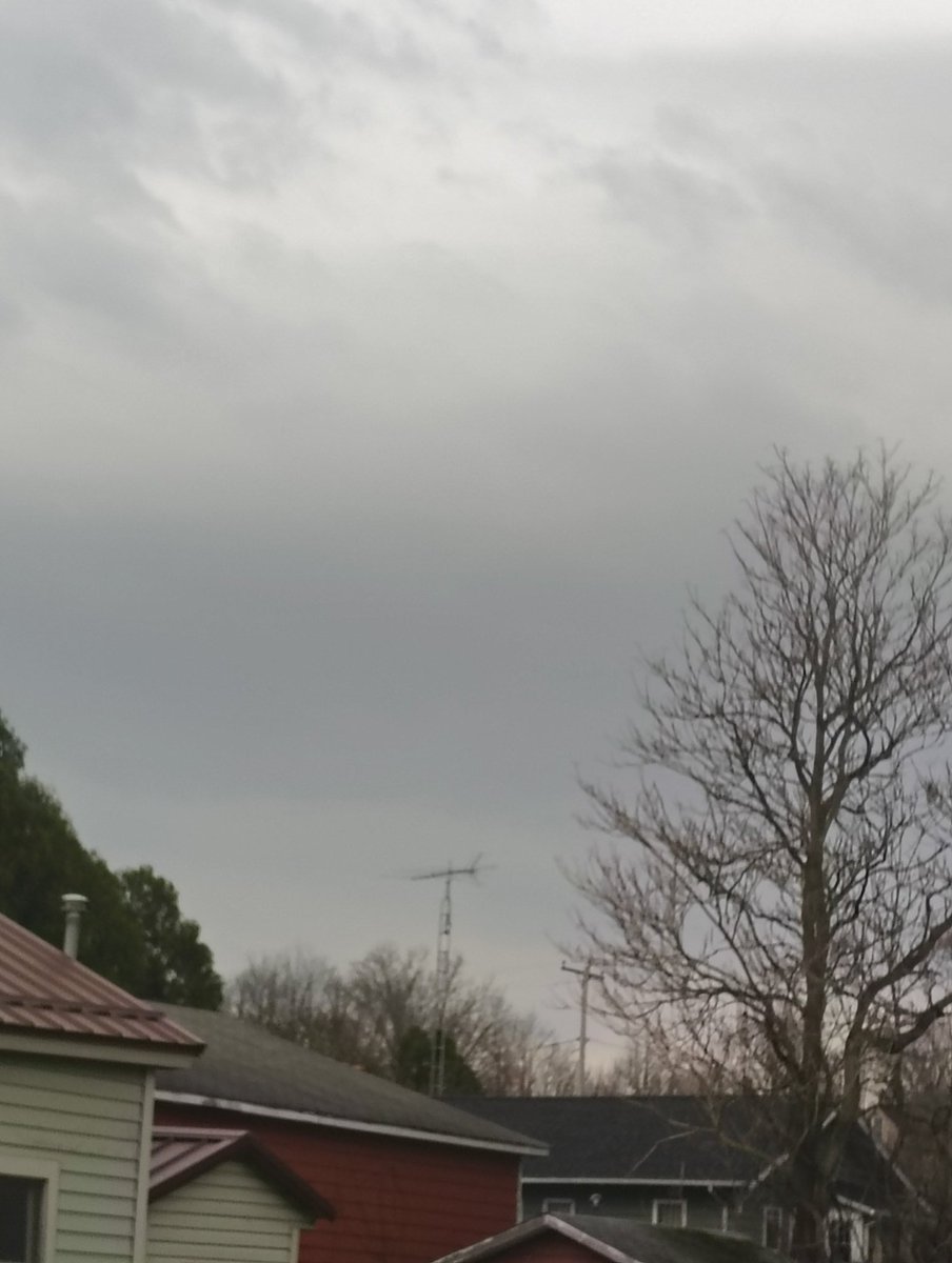 thesiblingscast's tweet photo. Crazy 🤣 #stormchasing #storm https://t.co/KJ95oYza0p