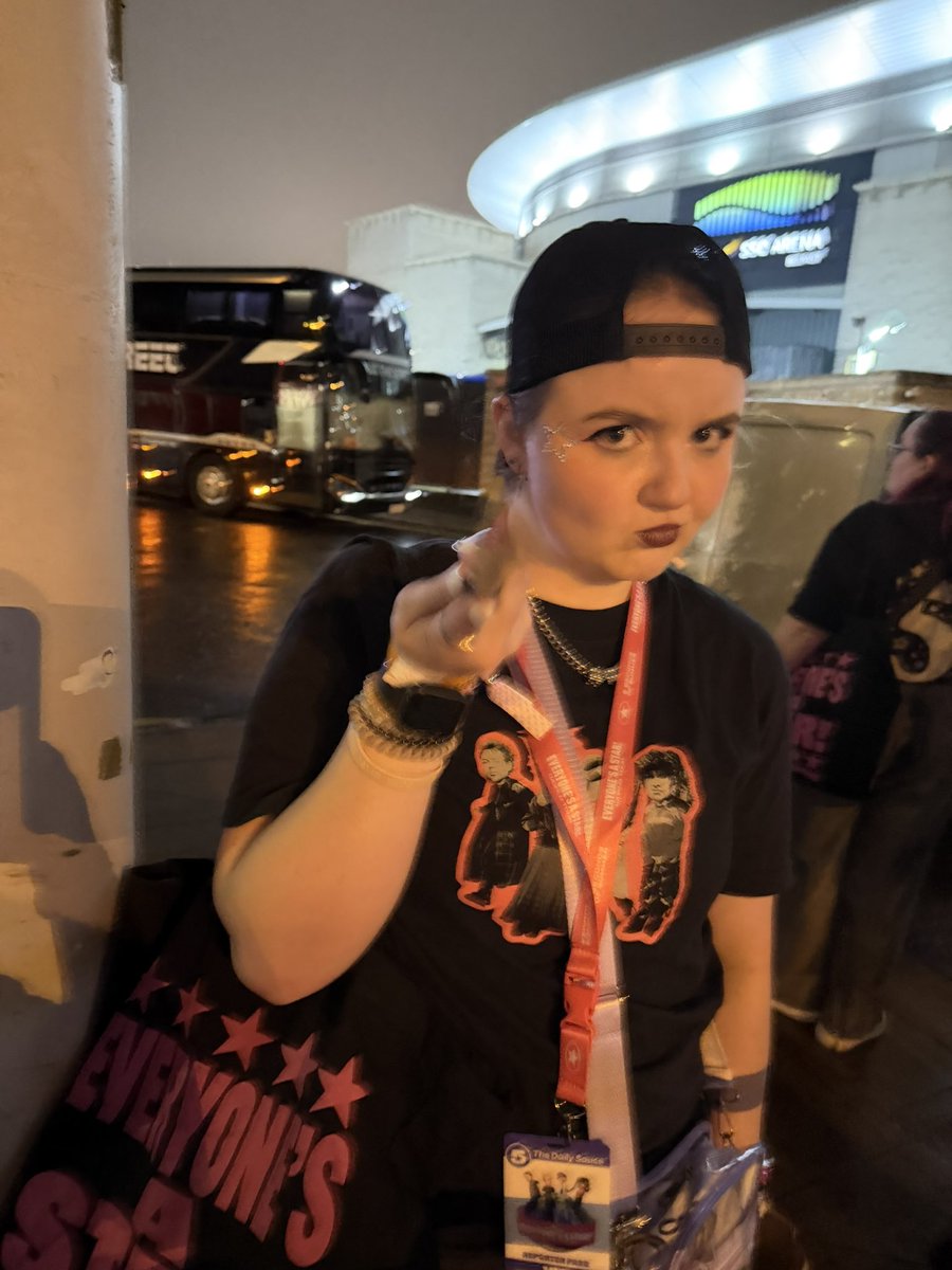 B •ON TOUR• ੈ✧̣̇˳·˖✶ tweet media