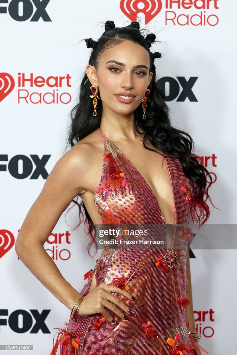 DZ Worlds Collide News! tweet media