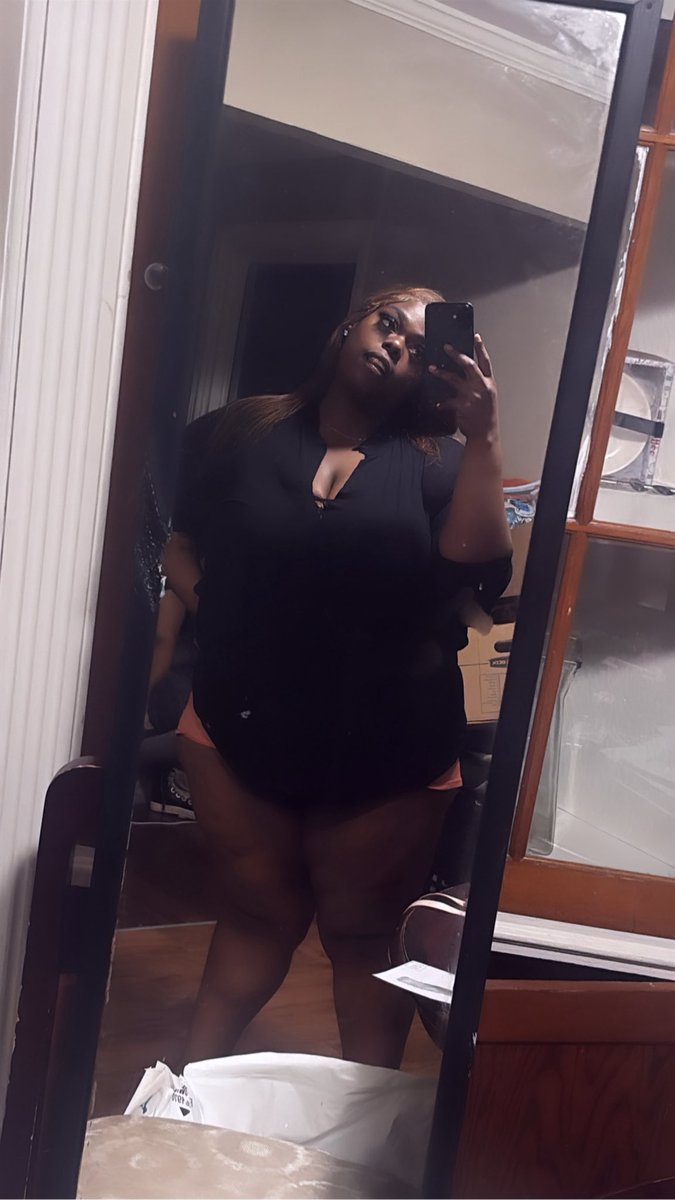 jonae90's tweet photo. Overly in love with myself rn with highlights 😫🥰🍫 https://t.co/3ZLz6Mb4ol