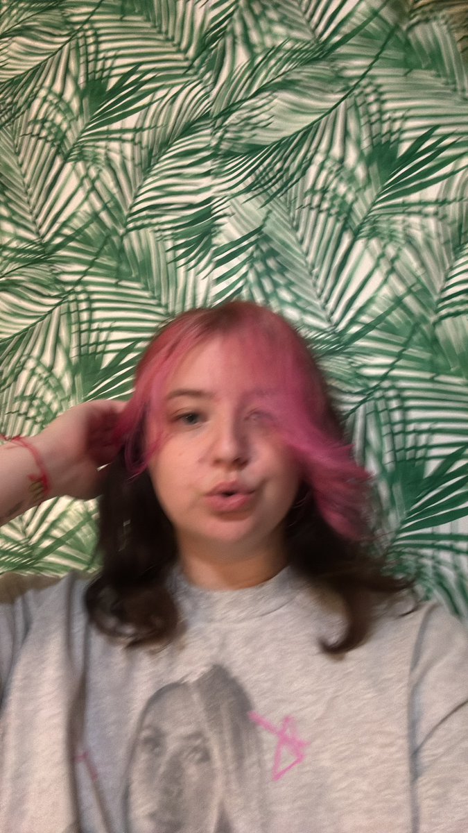 caroline tweet media