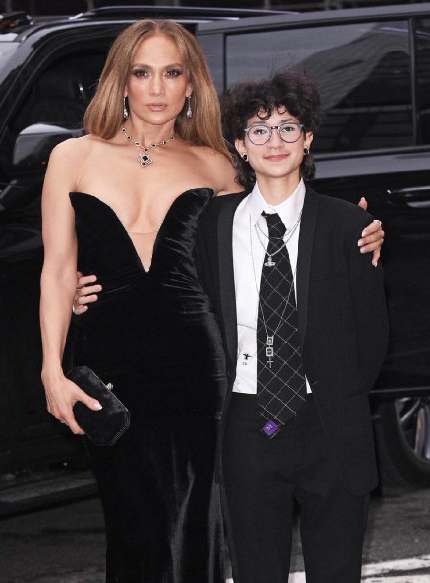 Juanita Broaddrick tweet media