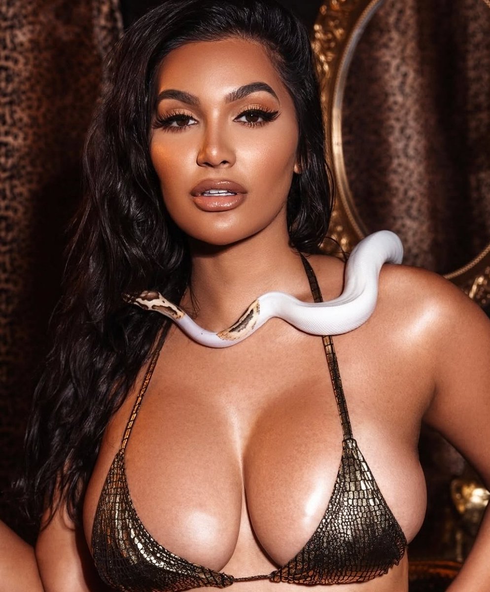 Parniathedonn 🍒 tweet media