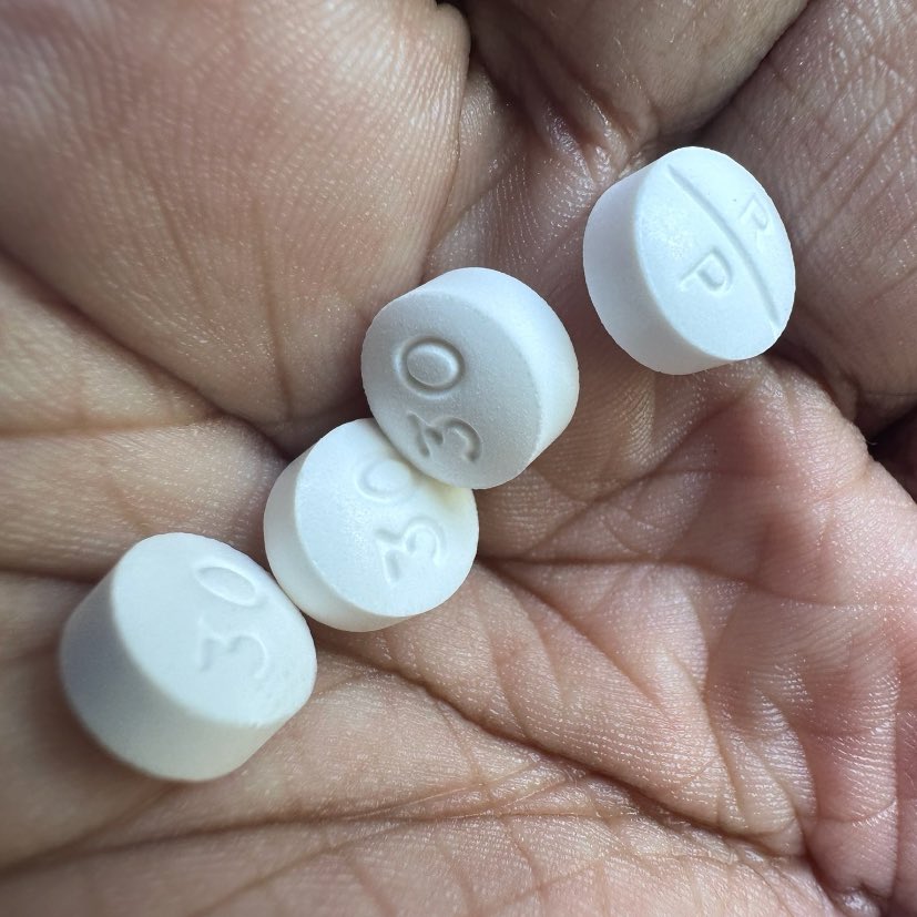 Manefukit tweet media