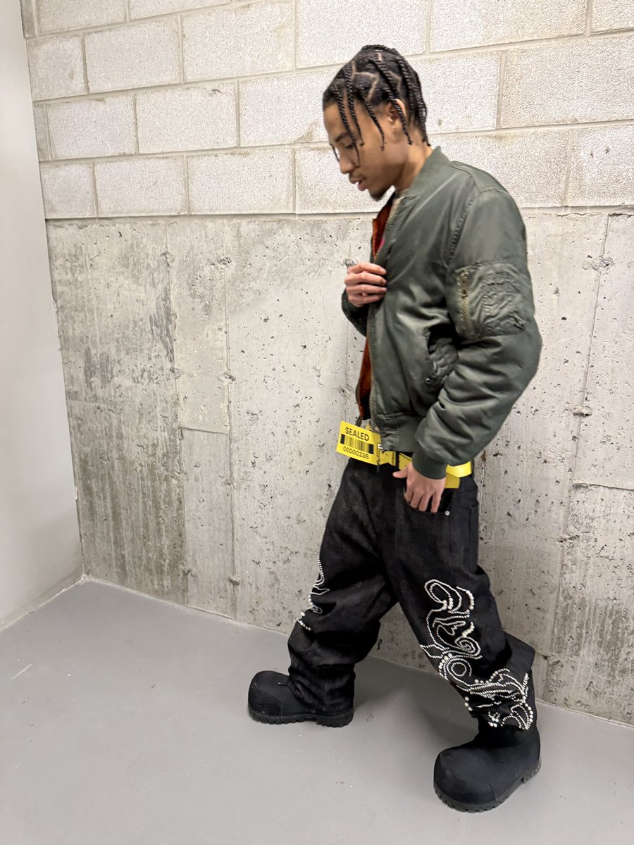 colonelmitch tweet media