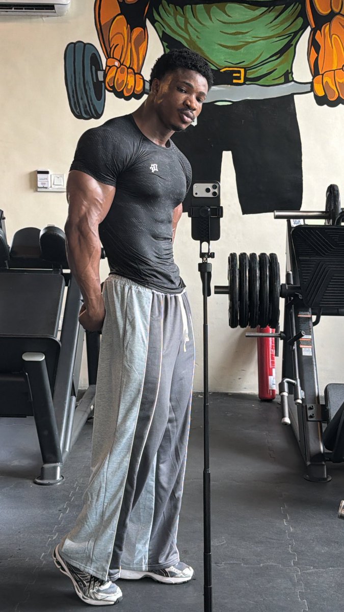 Errorrrr40444 tweet media