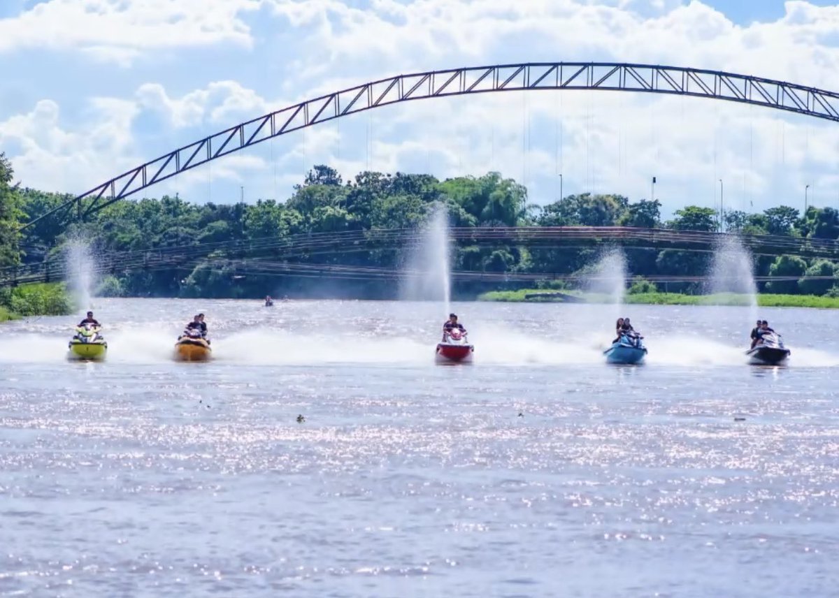 La legendaria regata náutica Guayaquil-Vinces, corrida desde 1955, no se correrá este 2026.
Falta de garantías, retiro de auspiciantes y ausencia de apoyo de alcaldía obligaron a q se tome esta decisión.
Fuerte golpe a la historia del fuerabordismo nacional.