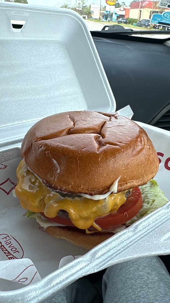 therealistC⭐️ tweet media