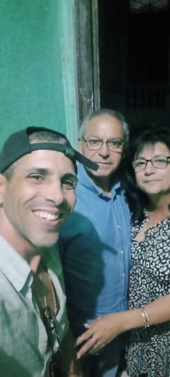 La historia no se equivoca, Cuba y Chile son amigos desde las guerras por la independencia, con mambises valerosos y hoy se unen a través de los textos y la magia de la literatura.