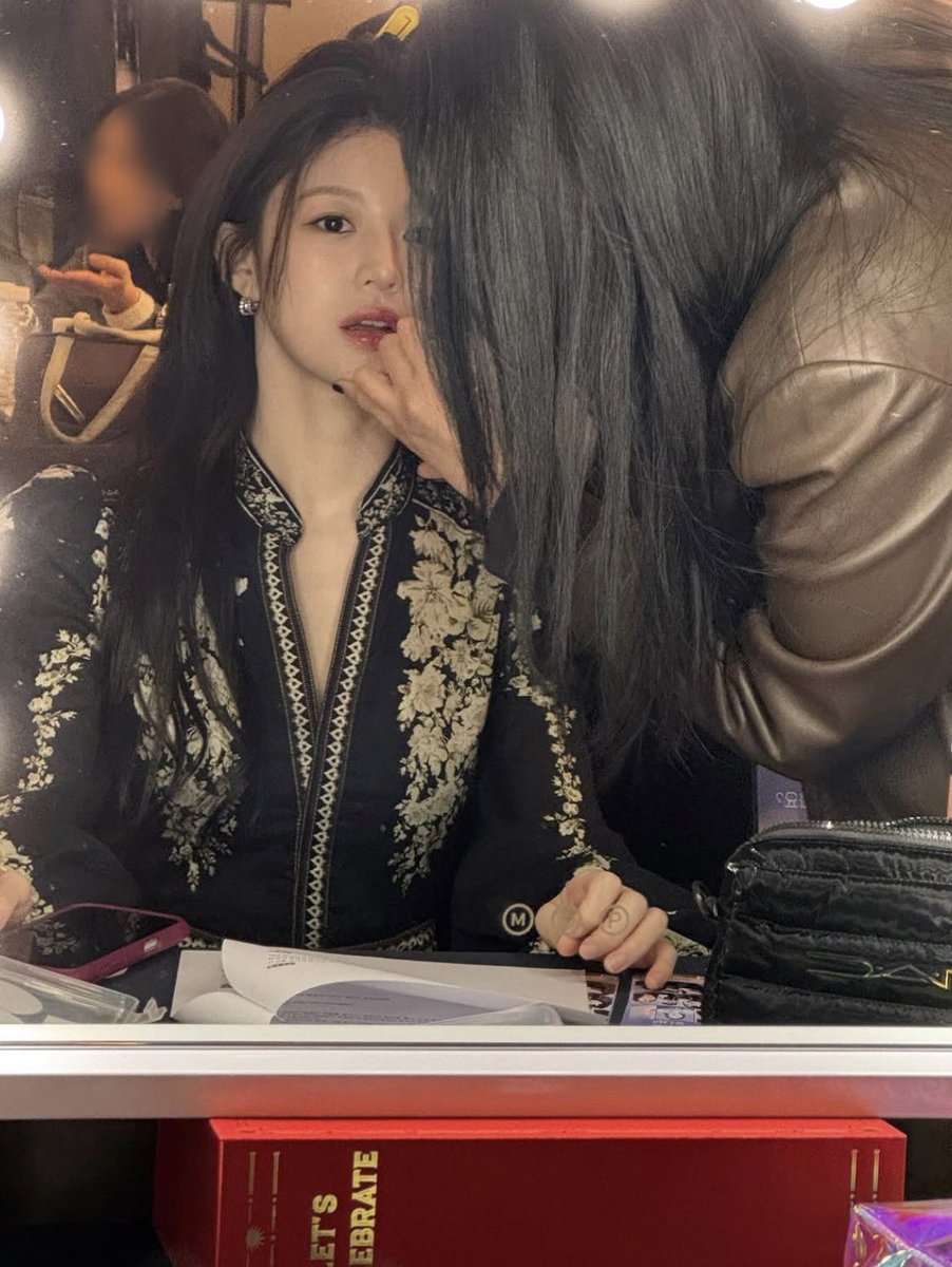 𝑧͟𝑜͟𝑒͟ 𝑎͟𝑙͟𝑒͟𝑥͟𝑎͟𝑛͟𝑑͟𝑟͟𝑖͟𝑎͟. tweet media