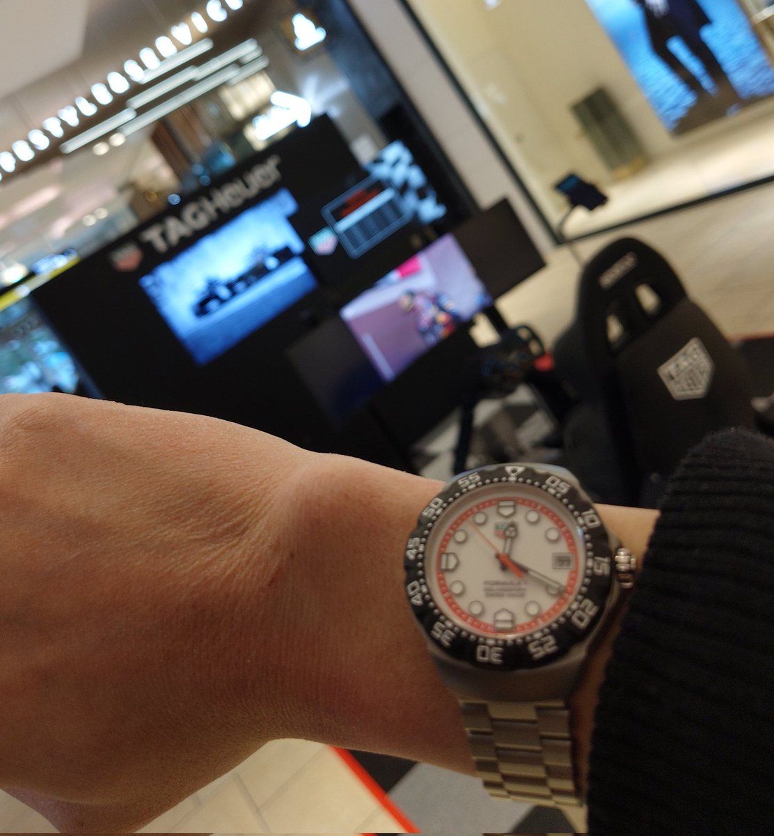 ほっとけい tweet media