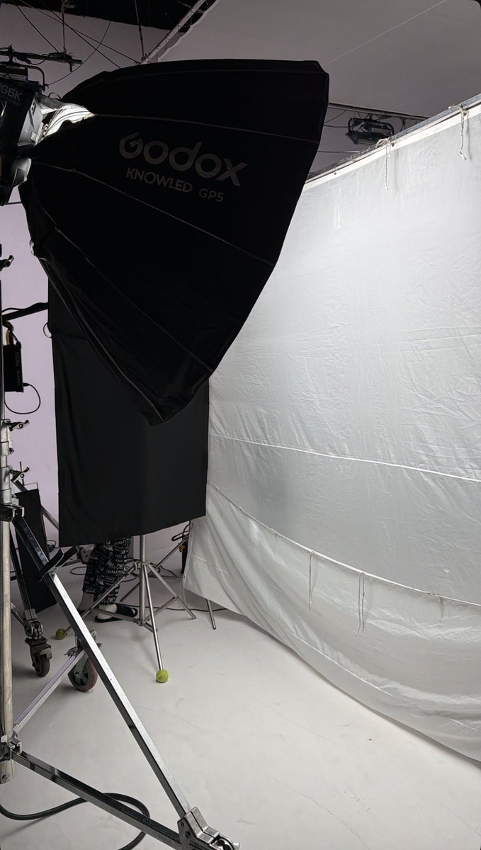 blooming 💌 tweet media