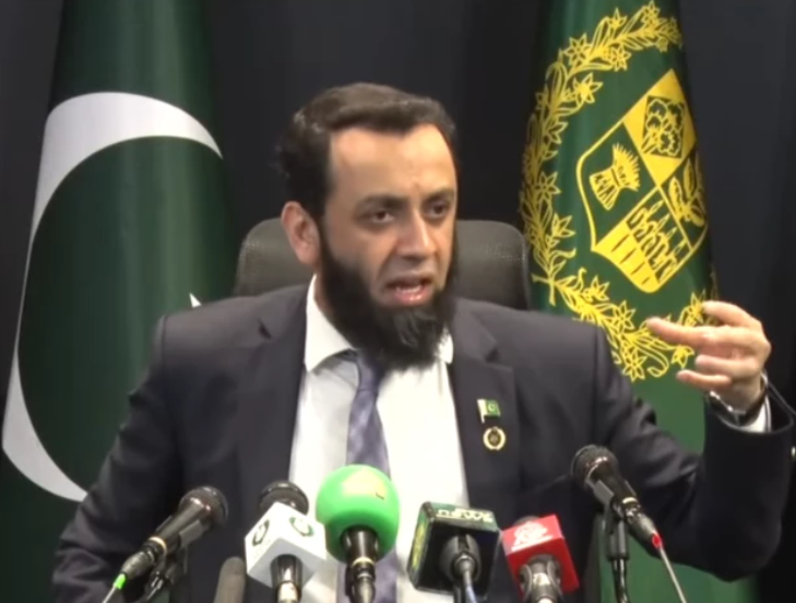 "Information Minister Attaullah Tarar strongly accuses PTI and Imran Khan’s sons of harming Pakistan’s economic &amp; national interests.  He claims they tried to undermine GSP+ status with the EU and are prioritizing personal agendas over the country.   #Tarar #PTI"