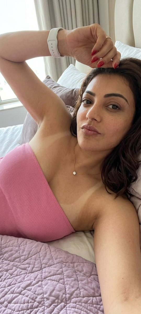 Jeni__Vijay's tweet image. Good morning💗 
Happy Friday! Wrap up the week with calm energy and step into the weekend feeling light✨

Kajal Aggarwal has a glow that feels warm and genuine, never overdone.
Her beauty is the kind that quietly captures attention and stays with you💛
#KajalAggarwal #Kajal