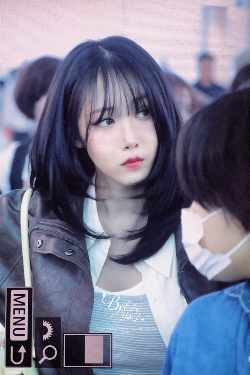 Butterf_yEffect's tweet image. 260327 앞머리 조아💗

#신비 #비비지 #SINB #VIVIZ