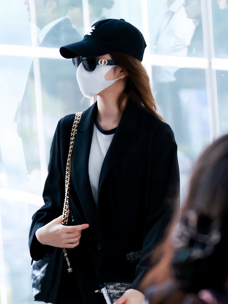 ฟาริด้า tweet media