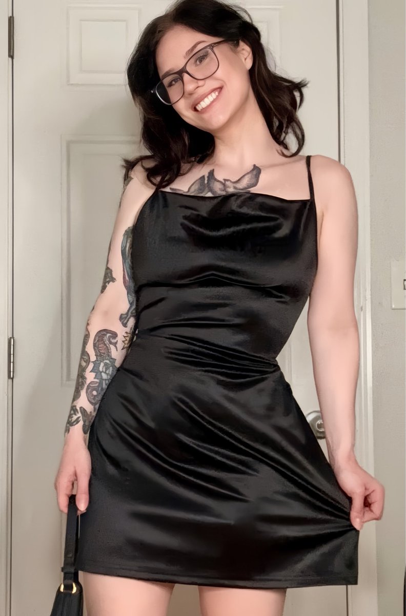 livvy 🖤 tweet media