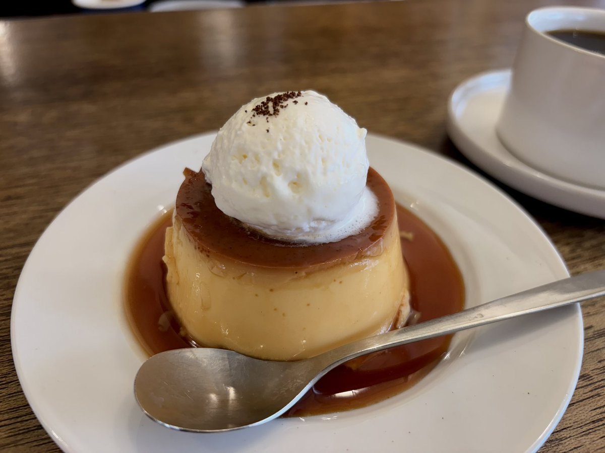 プリンを食べにきた ひとりで