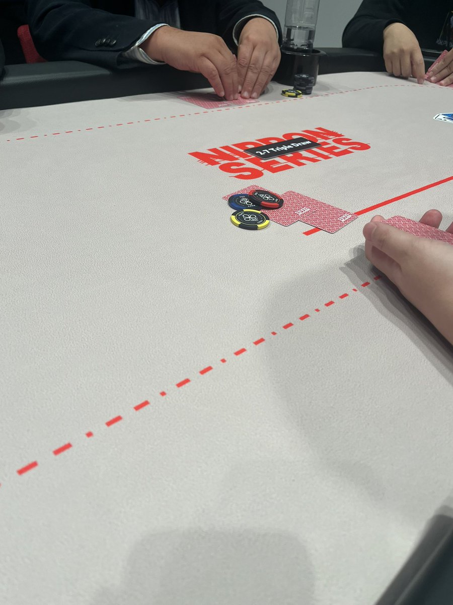 フラット tweet media