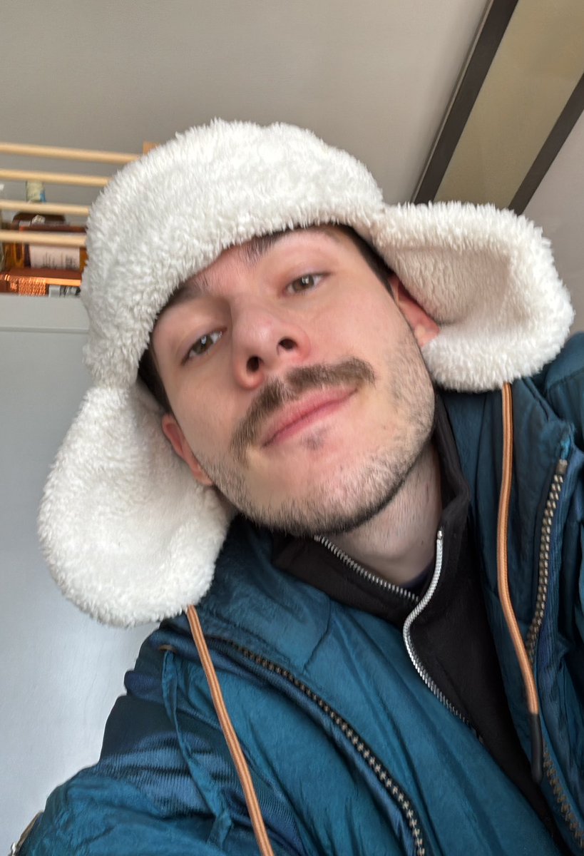 tomzrdrgs's tweet photo. demorei pra lembrar onde ficava essa playlist https://t.co/ZWY6Imr1Wp