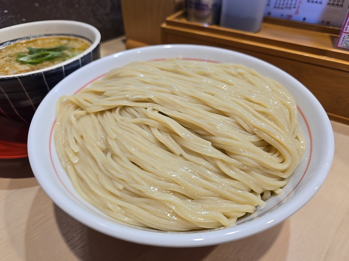 新マン tweet media