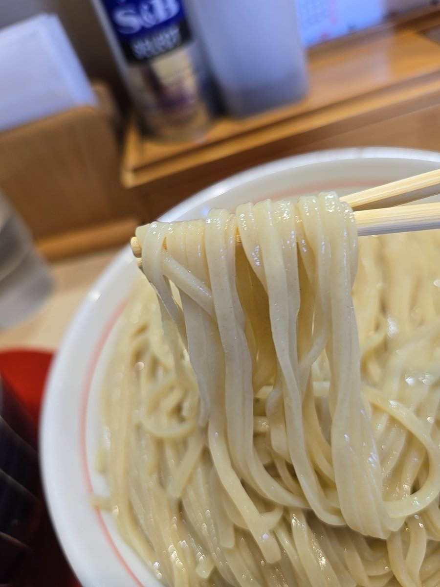 新マン tweet media