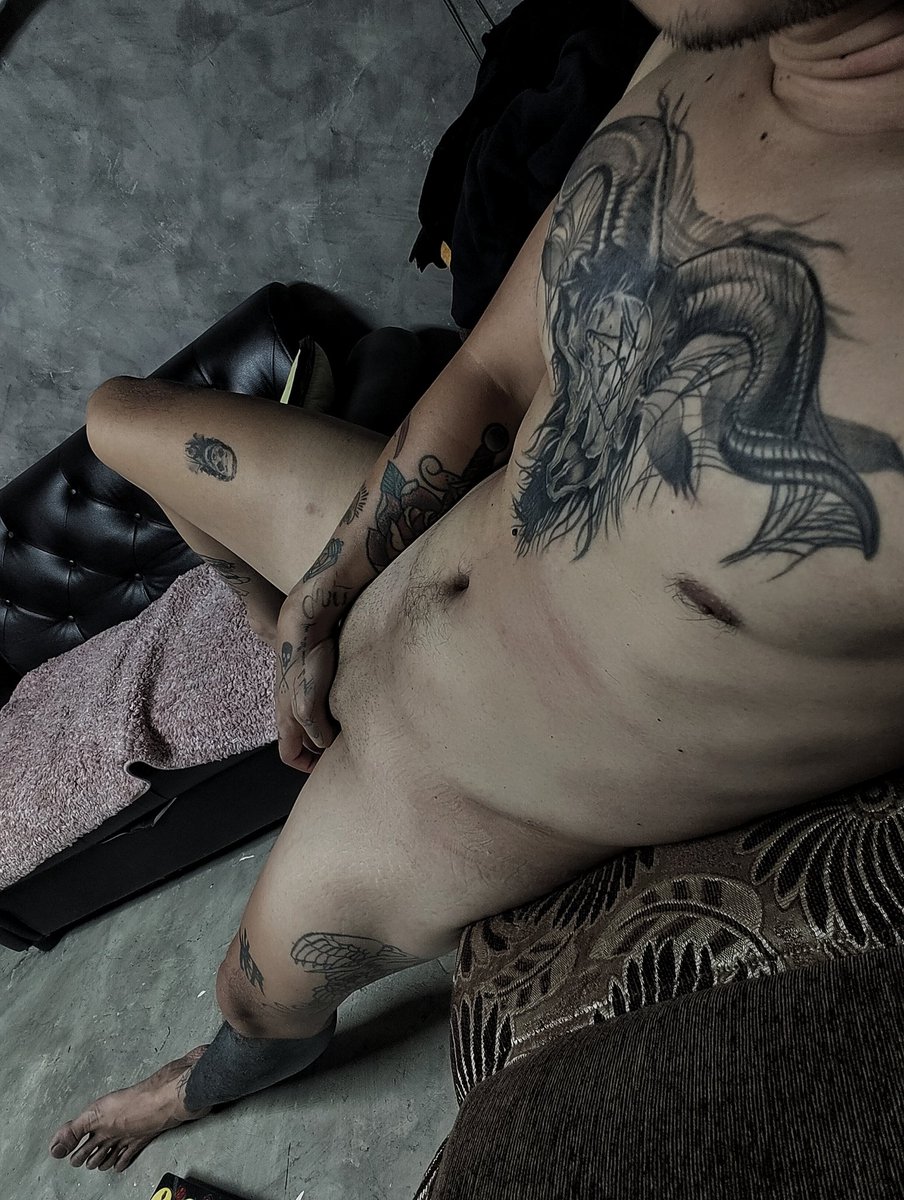 ช่างสักซอยลึก tweet media