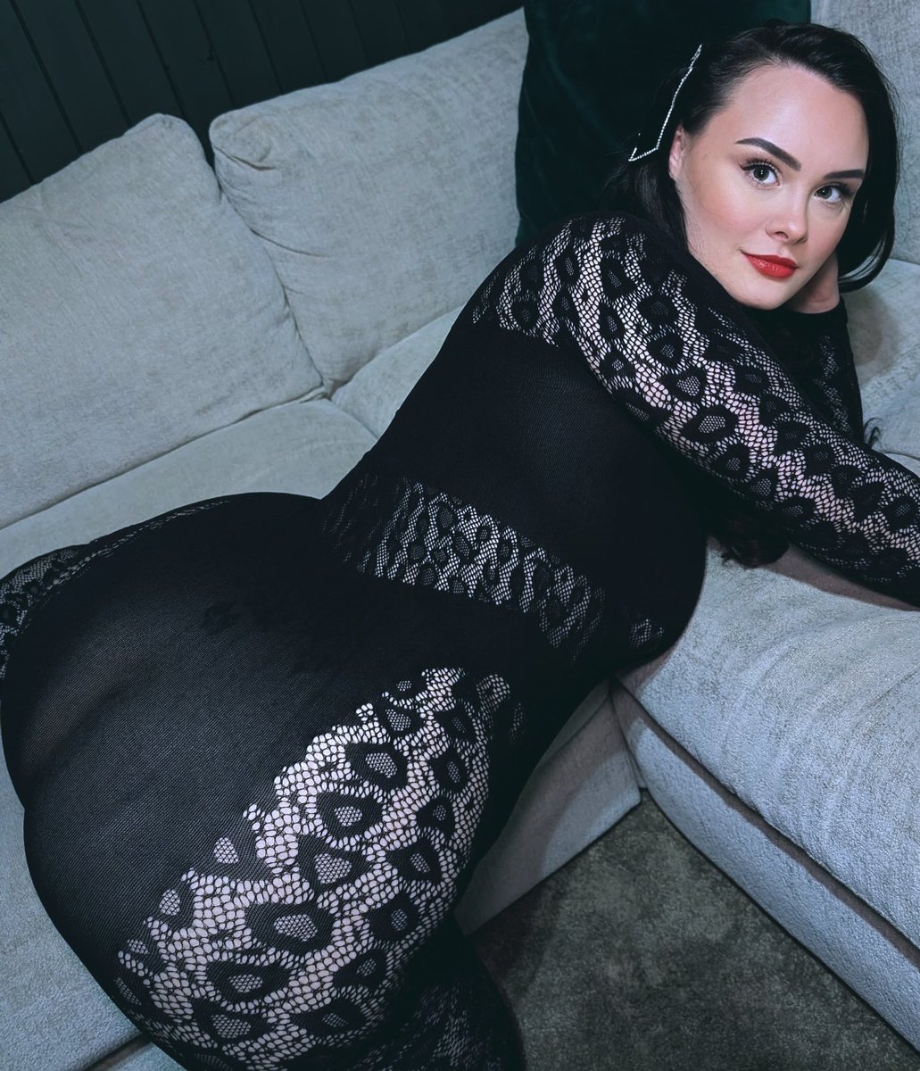 𝓟𝓻𝓲𝓷𝓬𝓮𝓼𝓼 𝓡𝓸𝓼𝓲𝓮 ᥫ᭡. tweet media