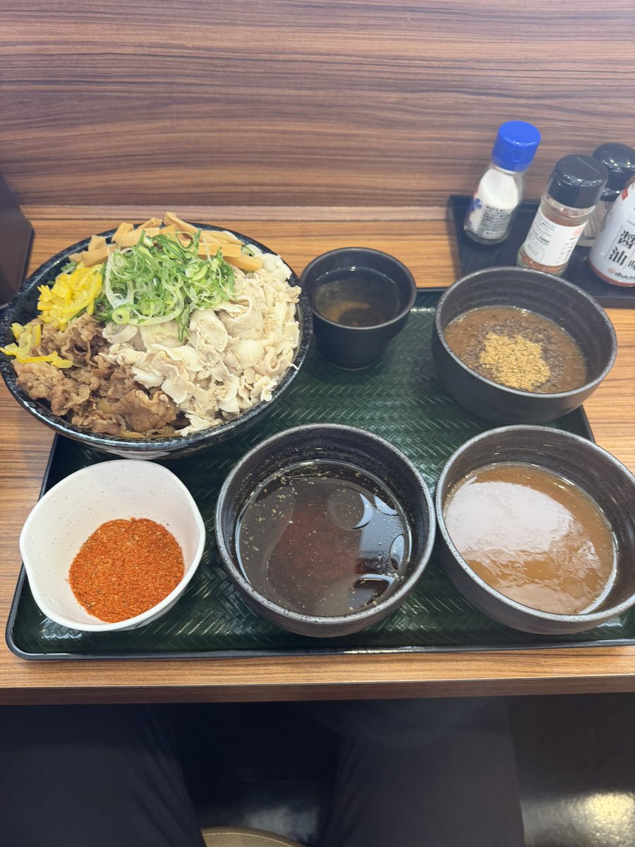 けん いち tweet media