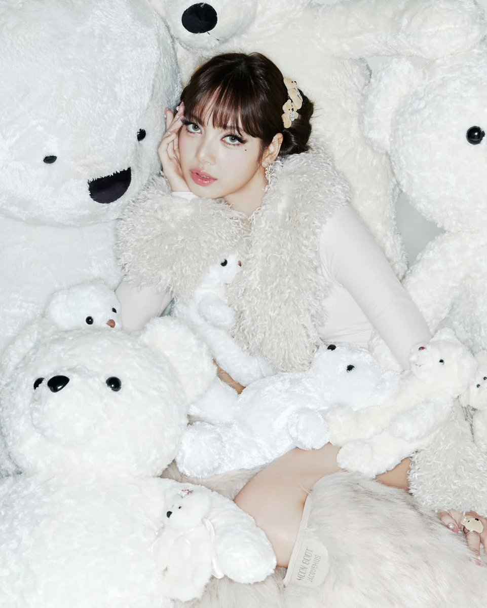 Harper's BAZAAR Thailand tweet media