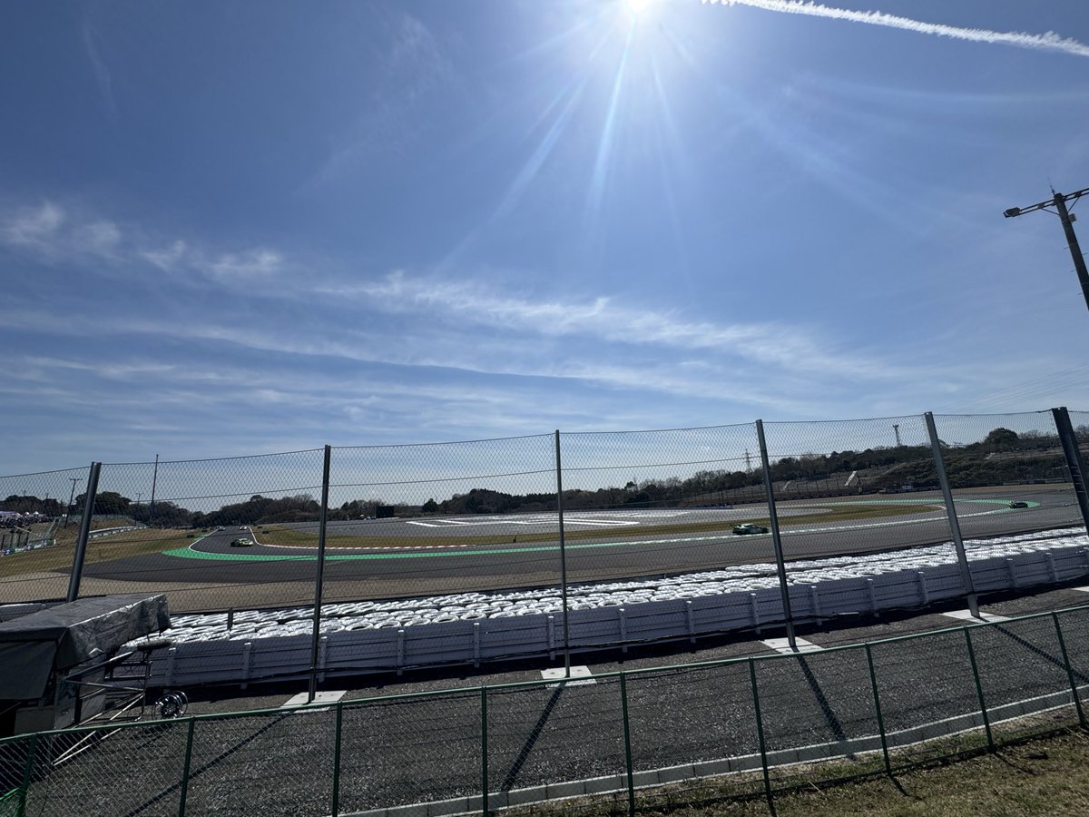 よっしぃ tweet media