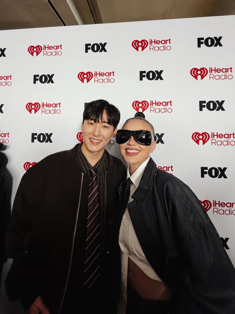 interNEZional's tweet image. #AGNEZMO with @jasonderulo @kevinwoo91 @backstreetboys @aj_mclean #iheartawards2026