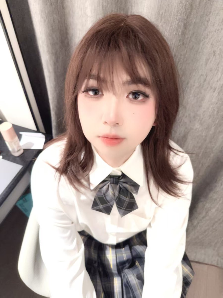 伪娘每日大赛 tweet media