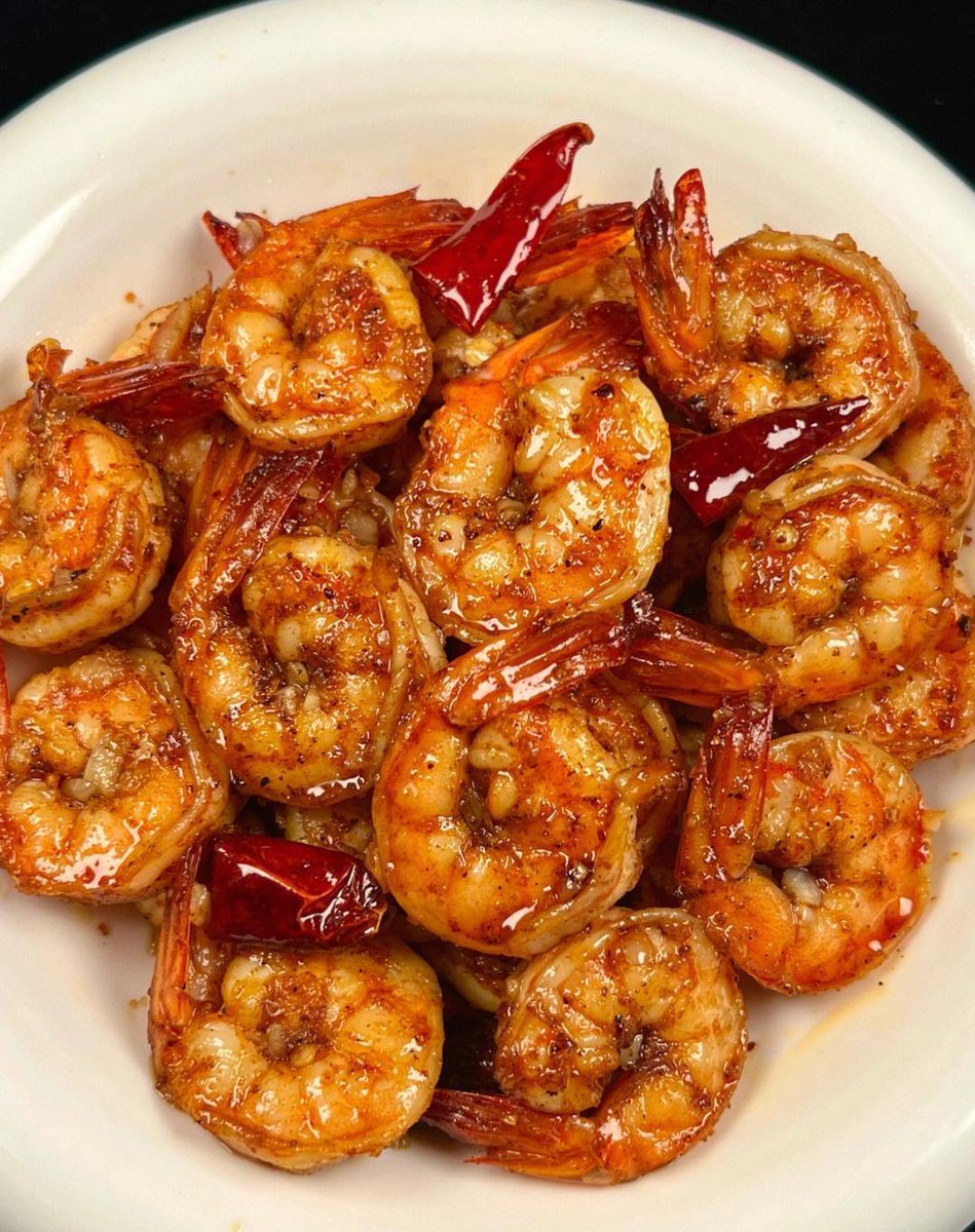 NexNene's tweet photo. Tried the crispy garlic butter shrimp at @OceanBiteCafe! Juicy, garlicky, and served with buttery garlic bread—chef’s kiss.  Must-try if you’re in the area! #FoodieFind #ShrimpLovers #LocalEats https://t.co/PfEcUDenph