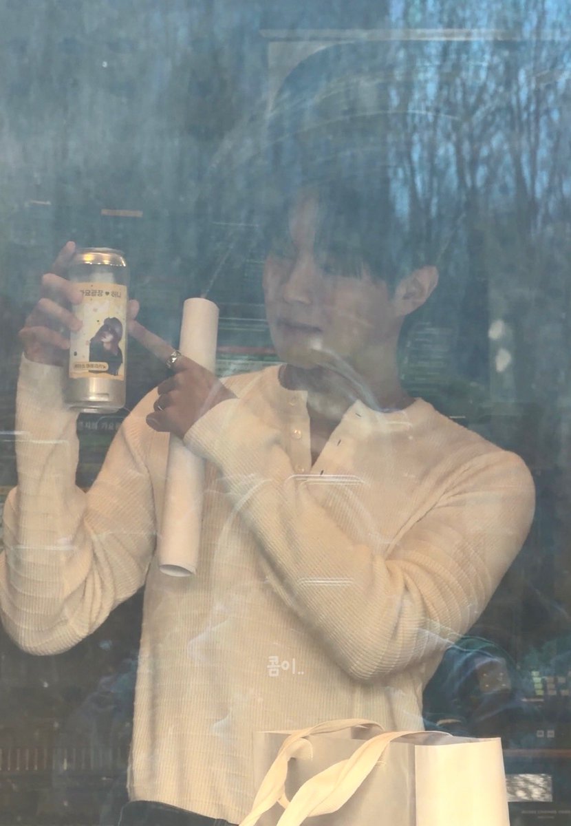 콤이.. tweet media