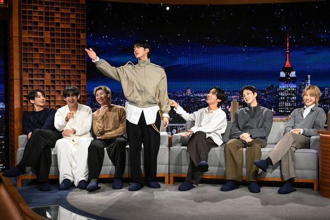 ava⁷ | ⊙⊝⊜ AOTY tweet media