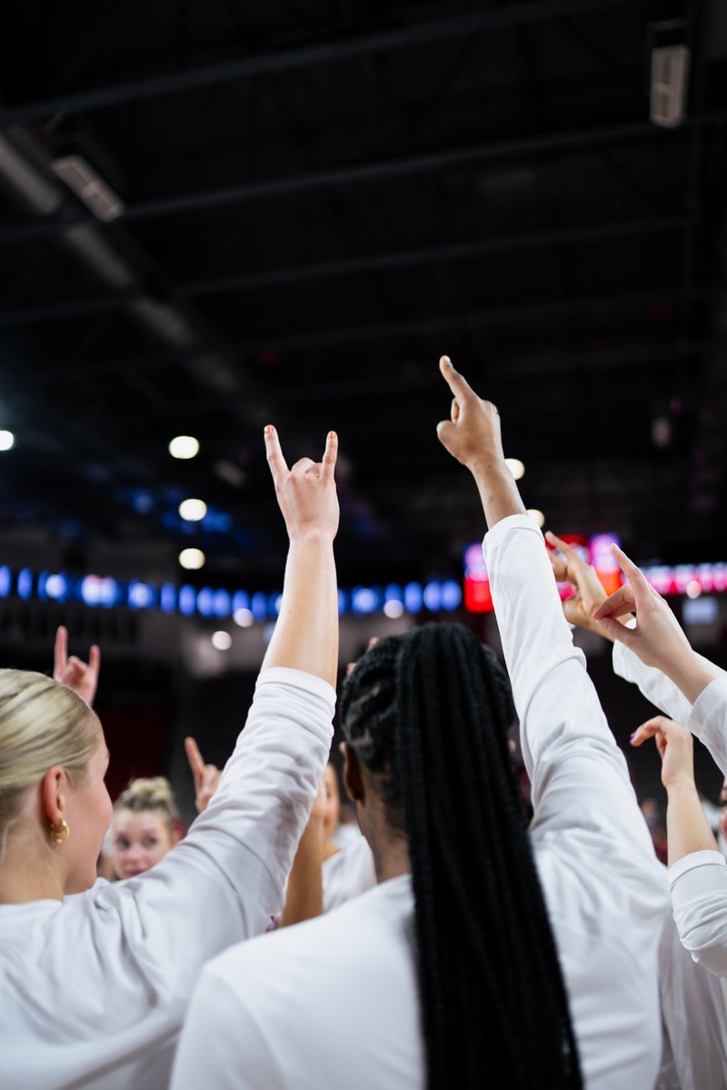 South Dakota Women’s Basketball tweet media