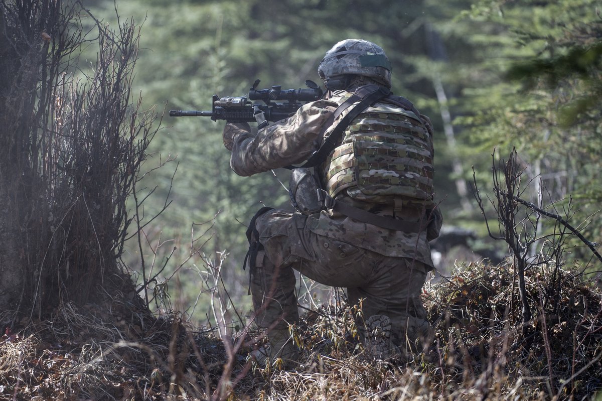 (Heli)Copter tweet media