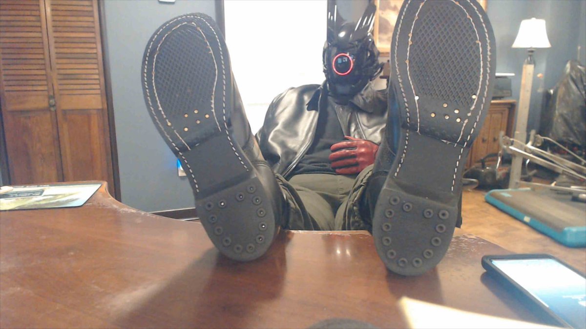 DroneCommanderX's tweet photo. Alternatively, you can let me move in, take over the place, invade your personal space, and hang around so you can drag your tongue over the soles of my boots and kiss on my gloves and dote affection on me. Or, yaknow, whatever's fun to do. I'm a very helpful drone like that. https://t.co/ype2D4Mhhz