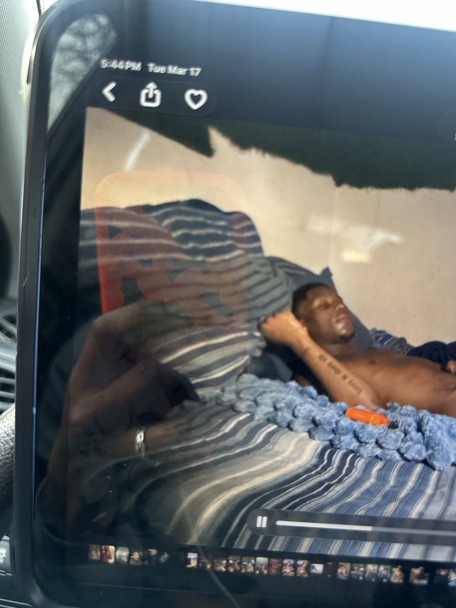 moodswittez's tweet photo. got da shit wet af before we fuked😏 who wants the full video? LIKE, COMMENT, RT #memphis #atlfreaks https://t.co/WFNFDCk65E