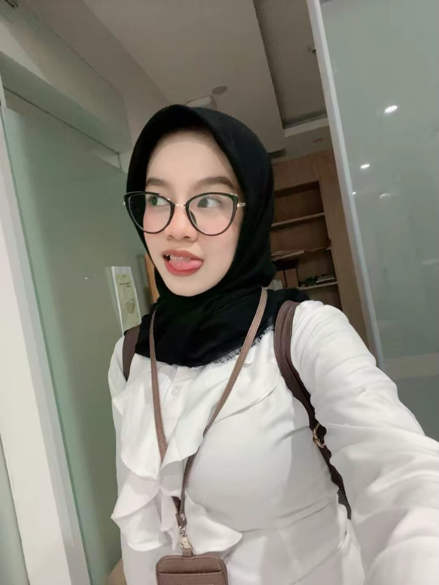 andini nisrina🧲 tweet media