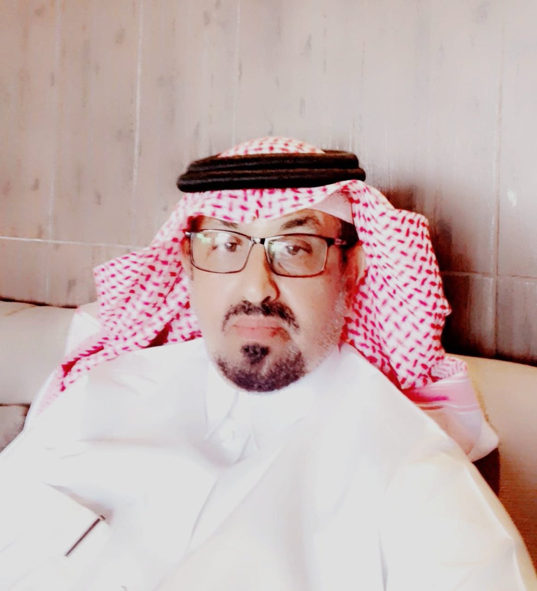 الكرم بين الاعتدال والبخل

الكرم خلق محمود اذا كان بحدود دون اسراف ولا تقتير قال تعالى والذين اذا انفقوا لم يسرفوا ولم يقتروا وكان بين ذلك قواما وقال النبي صلى الله عليه وسلم من كان يؤمن بالله واليوم الاخر فليكرم ضيفه فان تجاوز حده صار اسرافا ومباهاة مذمومة قال تعالى ولا تبذر