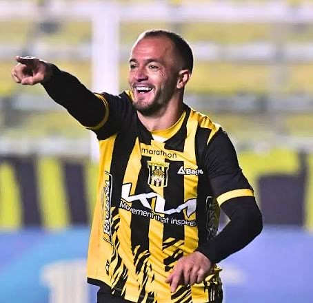 violen a Nicola tweet media