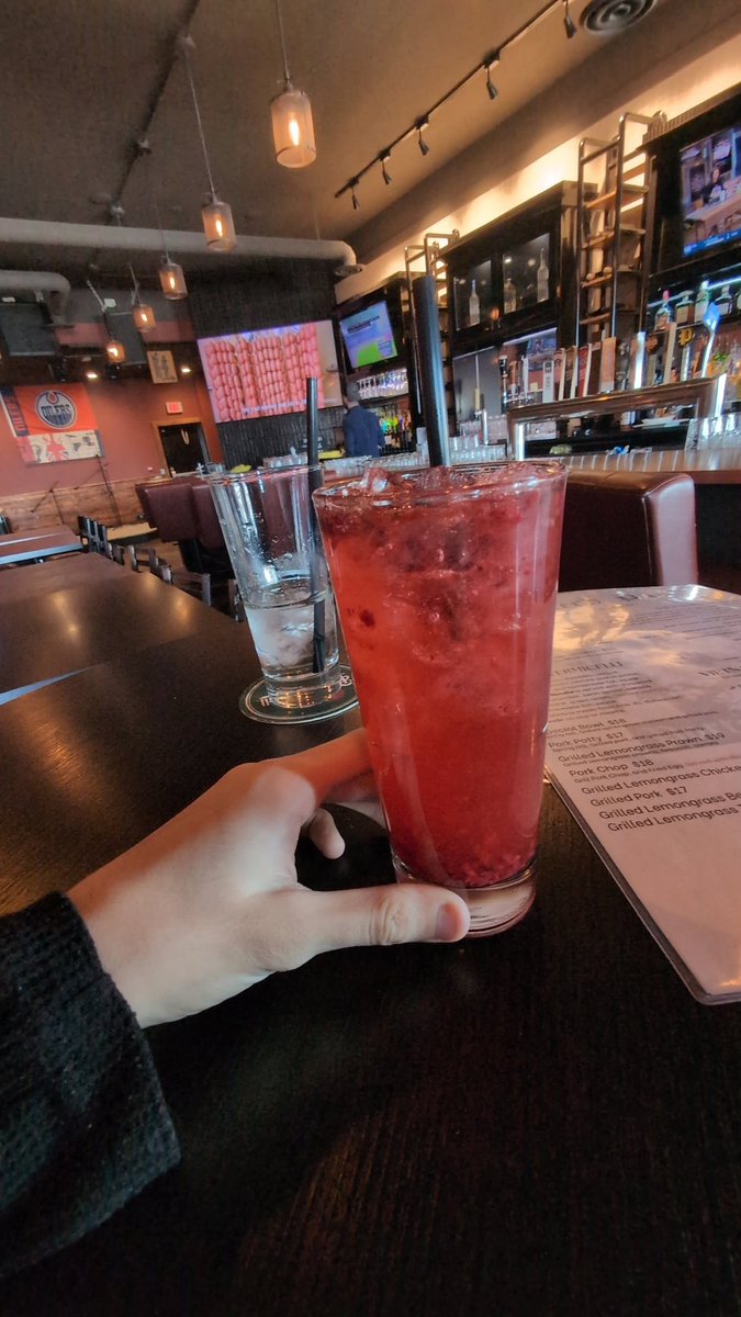 𝒀𝒖𝒓𝒊 🌺 tweet media