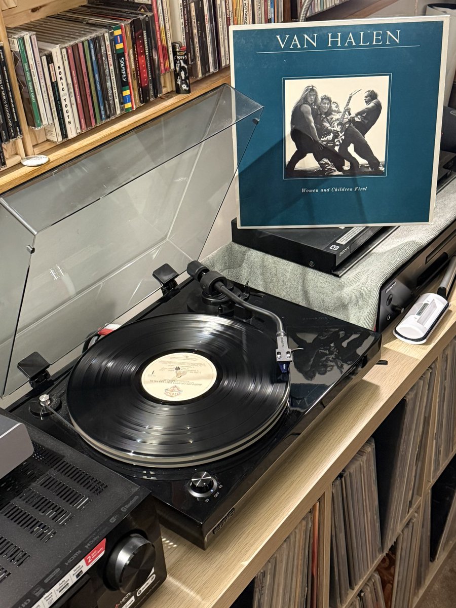 MusicManJ70's tweet photo. Van Halen - Women and Children First Happy #albumanniversary to the 3rd #vanhalen album! #lp #lpcollection #lpcommunity #recordsforlife #vinylcommunity #recordcollection #physicalmusic https://t.co/CainxZfPXD