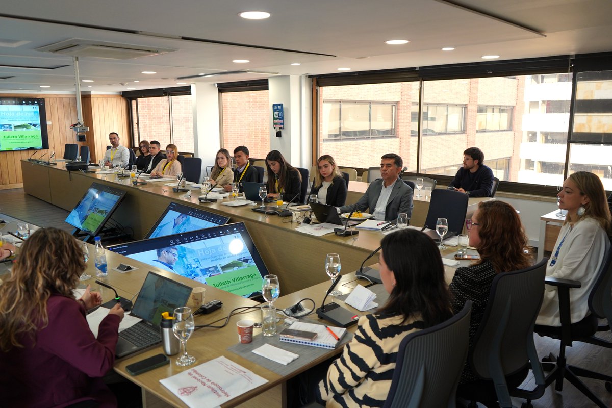 INMdeColombia's tweet image. Su enfoque no solo busca cerrar brechas en medición y certificación, sino también habilitar una mayor autonomía técnica para responder a necesidades nacionales con mayor #Precisión, pertinencia y #Confianza.
#INMdeColombia #Metrología #MetrologíaQuímica #15AñosINM #Eventos2026