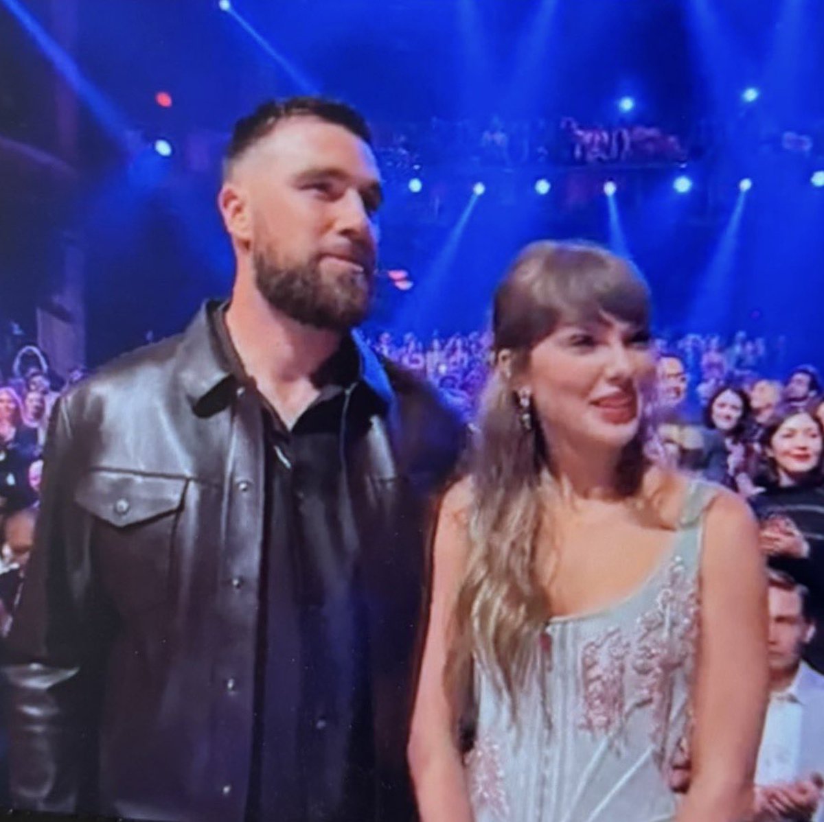 Kelly 💜👁️💜 tweet media